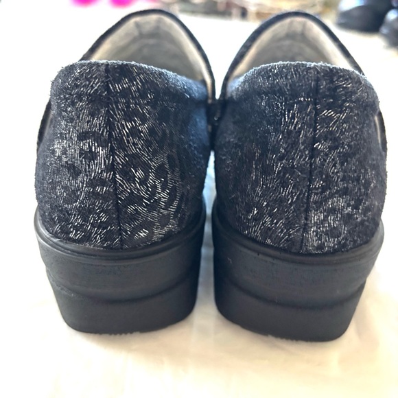 NWT Align Indya Black Silver Leopard Print Clogs Nurse SZ 7.5 - Picture 7 of 14